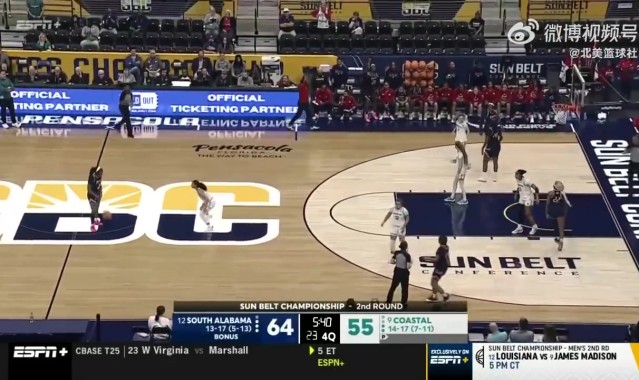 Baccarat-女裁判被一拳KO！NCAA女篮赛场爆发大规模冲突 8人被驱逐！