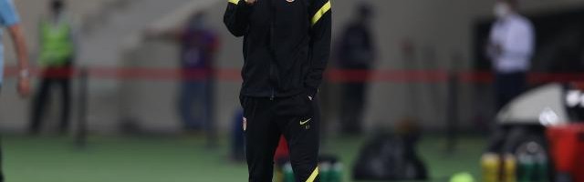 游戏玩法-2021中国足球十大新闻：李铁争议中下课 泰山圆梦